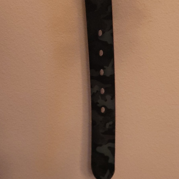 Clarks Camouflage Leather Belt - Picture 8 of 8